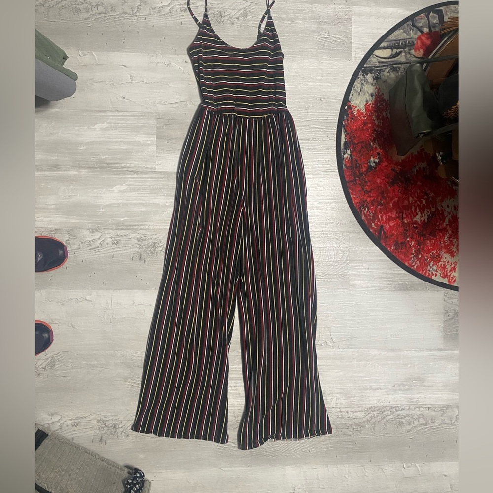 Jumpsuit with pockets.